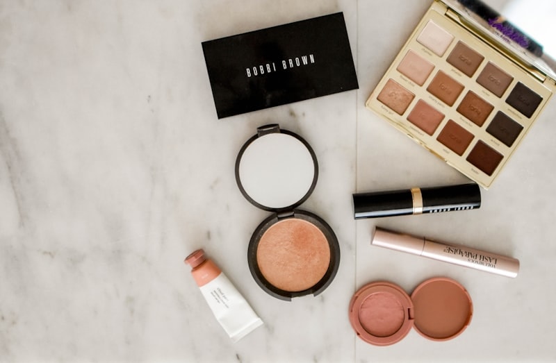Cosméticos y accesorios de belleza